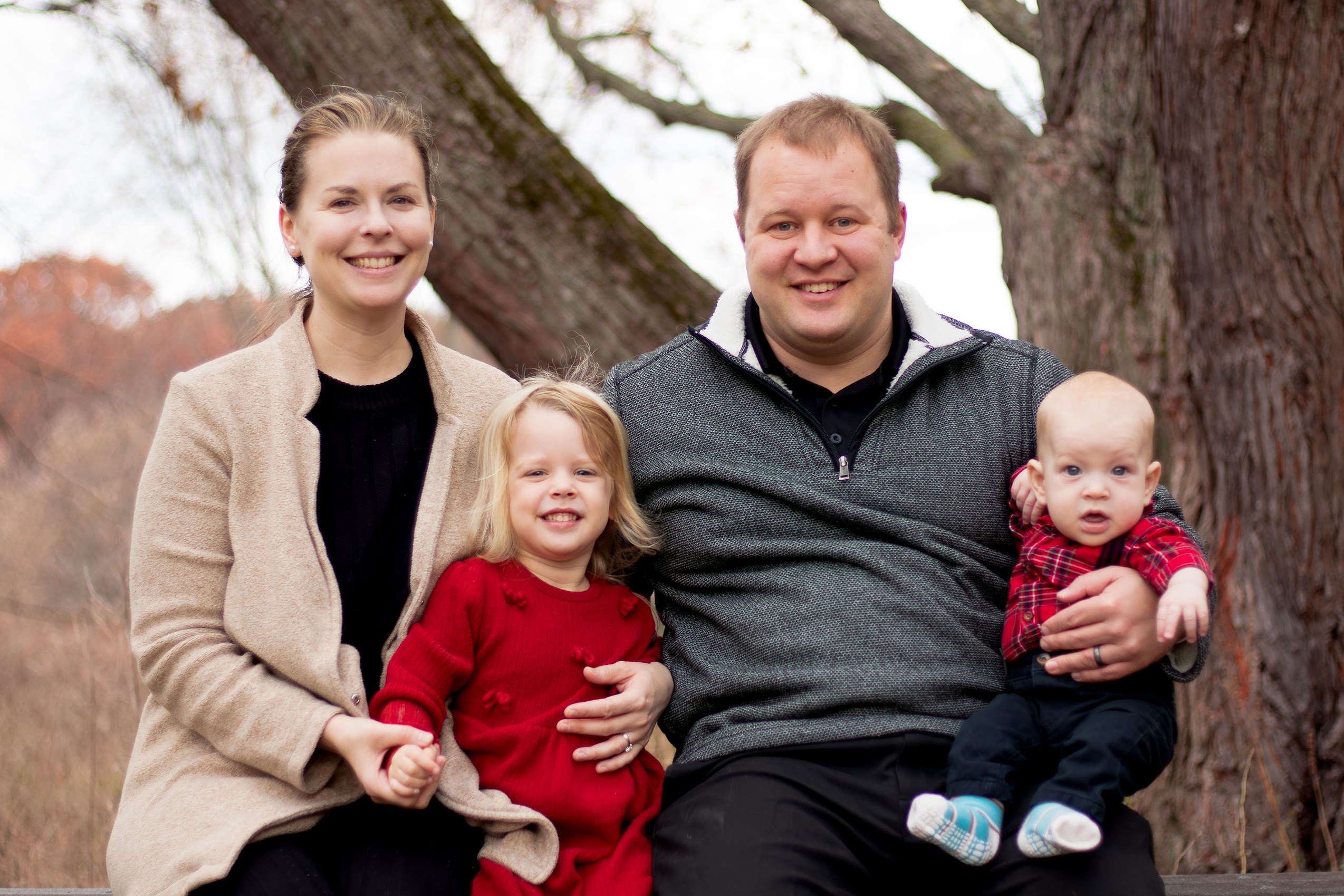 Derek Visch with his wife and kids